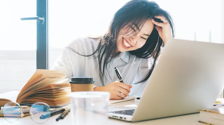 Websites Copywriters Need to Bookmark